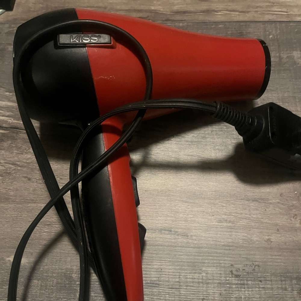 Kiss Dual-Tone Red and Black Hair Dryer